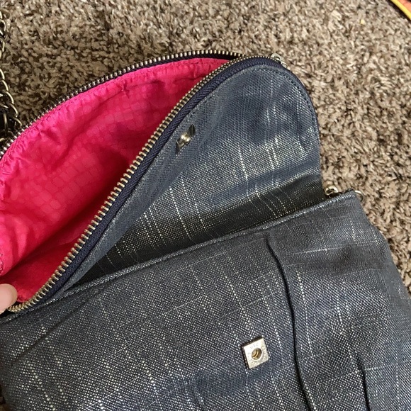 Fold over purse in silver denim pattern and hot pink lining - Picture 4 of 4